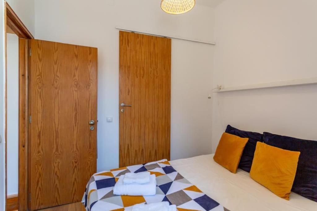 Loft Mouraria Apartment Lisbon Luaran gambar